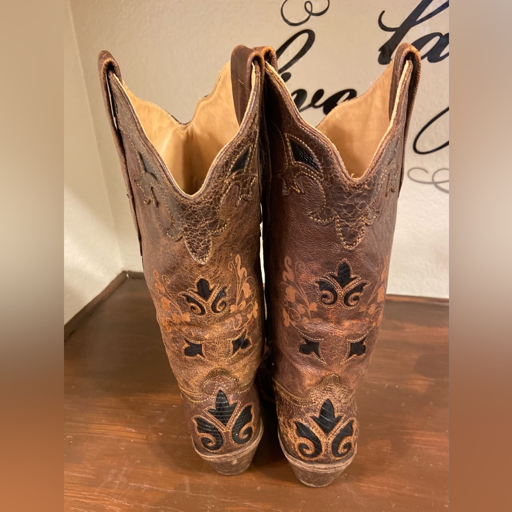 Corral Western Boots.  Beautiful black cutouts. - Picture 8 of 13